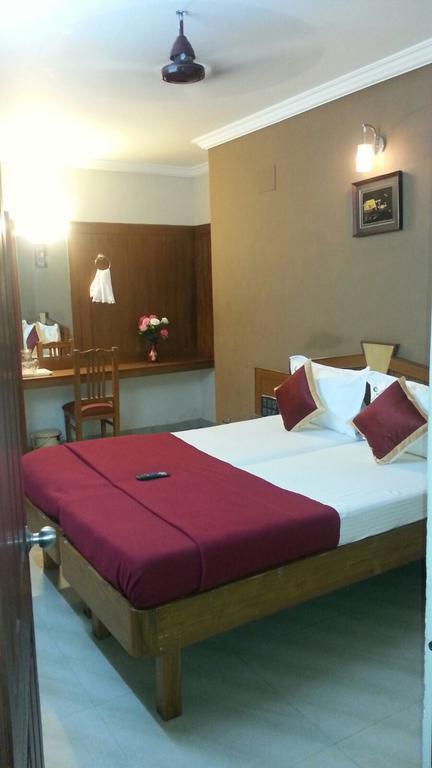 Central Residency Hotel Chennai Exterior photo