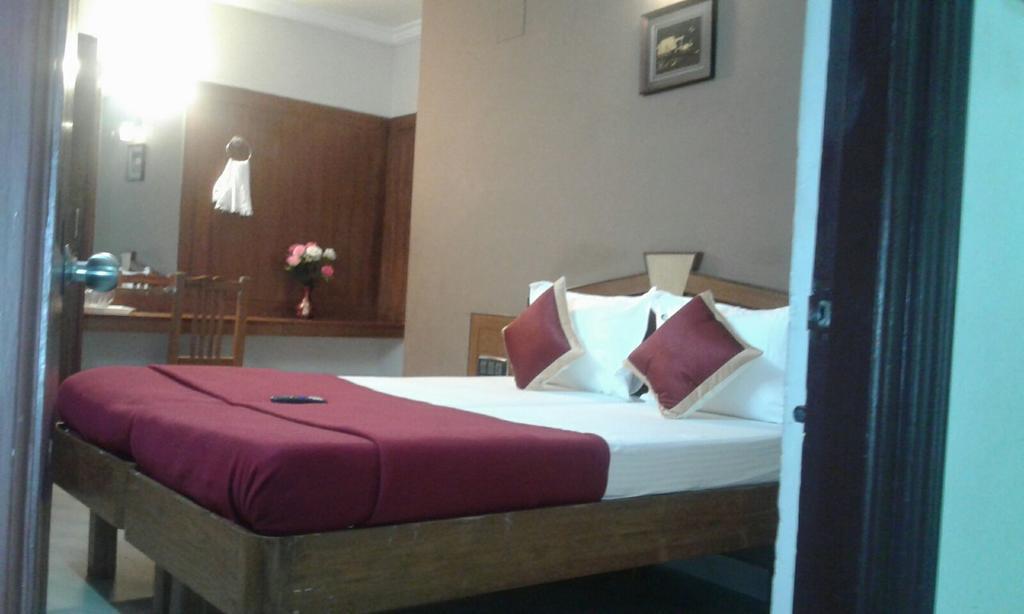 Central Residency Hotel Chennai Exterior photo